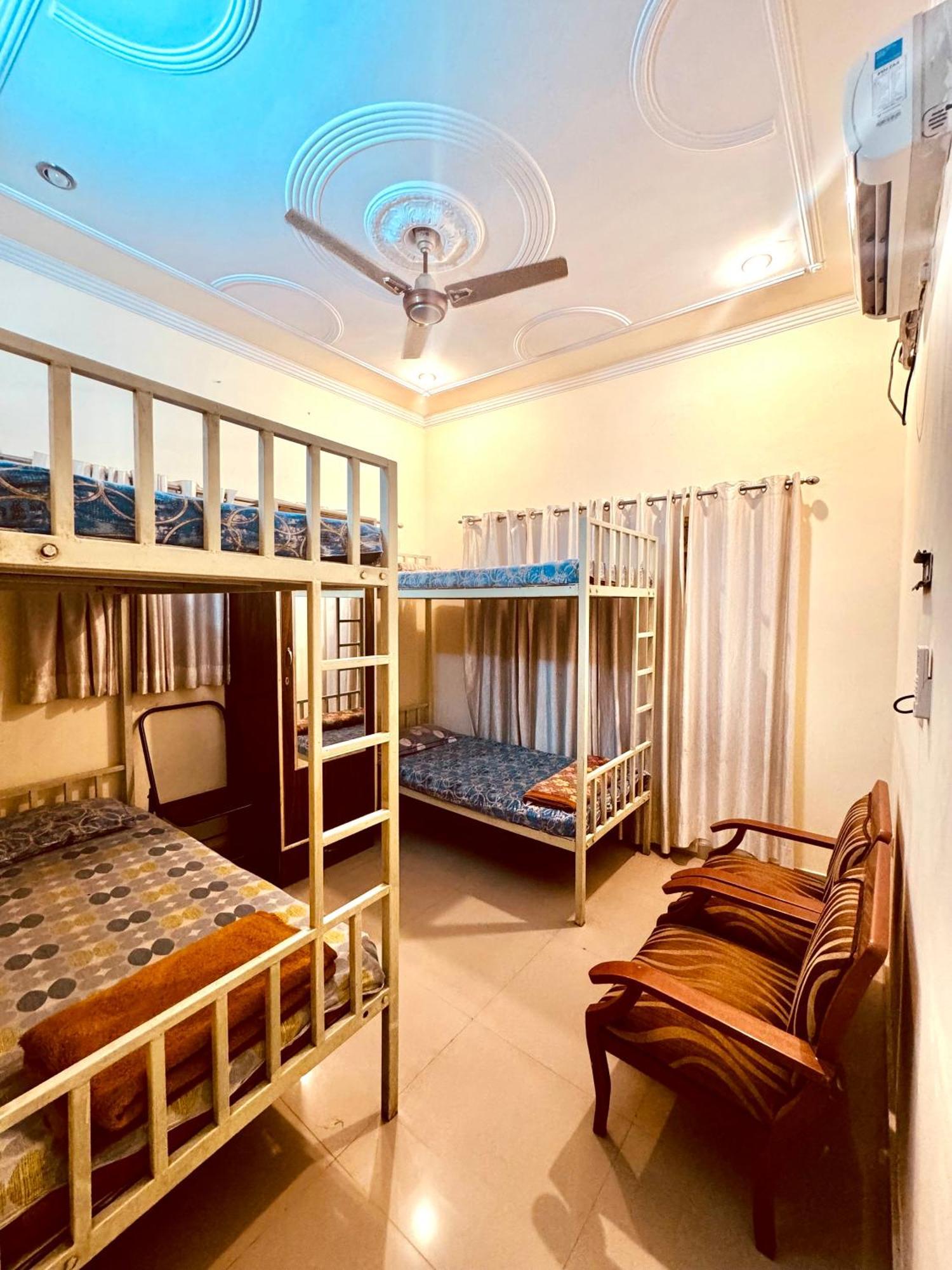 Qube House Bnb Rishikesh Bagian luar foto
